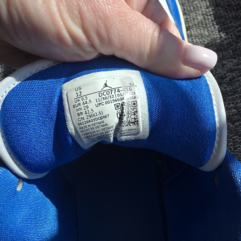Jordan Womans Blue and White Sneakers - Picture 2 of 15